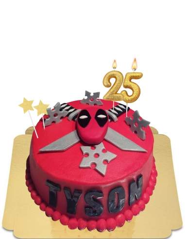  Gâteau Deadpool avec mini étoiles ninja en pâte d'amande vegan, sans gluten - 57